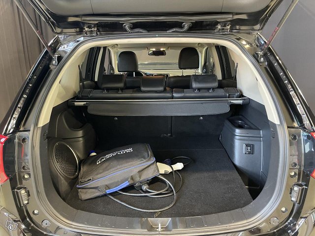 Mitsubishi Outlander PHEV 14