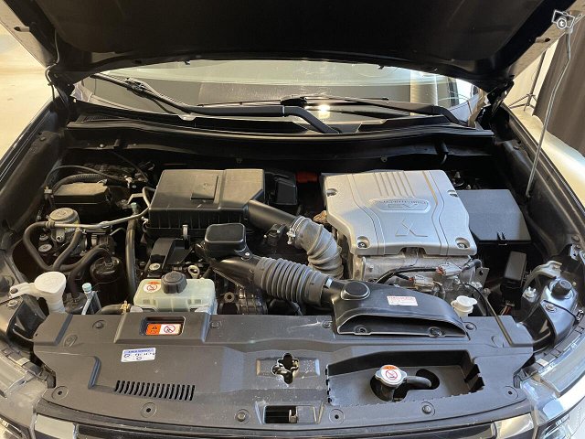 Mitsubishi Outlander PHEV 20