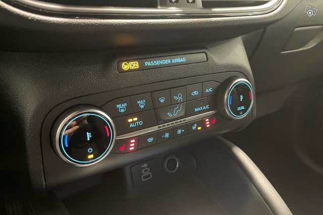 FORD Kuga 19