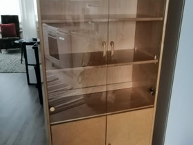 Vaalea lasivitriini, Hyllyt ja säilytys, Sisustus ja huonekalut, Hyvinkää, Tori.fi Vaalea lasivitriini, Hyllyt ja säilytys, Sisustus ja huonekalut, Hyvinkää, Tori.fi