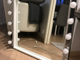 Nissedal peili valoilla, Valaisimet, Sisustus ja huonekalut, Helsinki, Tori.fi Nissedal peili valoilla, Valaisimet, Sisustus ja huonekalut, Helsinki, Tori.fi