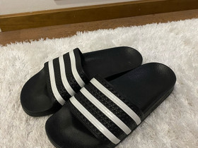 Adidas sandaalit, Vaatteet ja kengät, Seinäjoki, Tori.fi Adidas sandaalit, Vaatteet ja kengät, Seinäjoki, Tori.fi