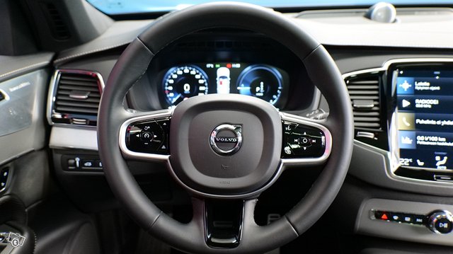 Volvo XC90 18