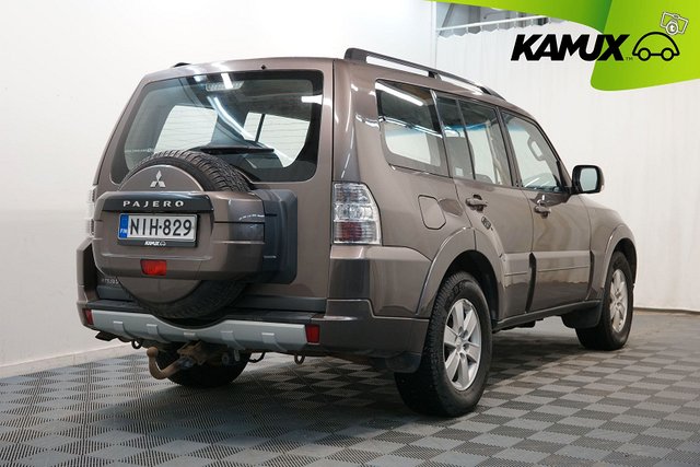 Mitsubishi Pajero 4