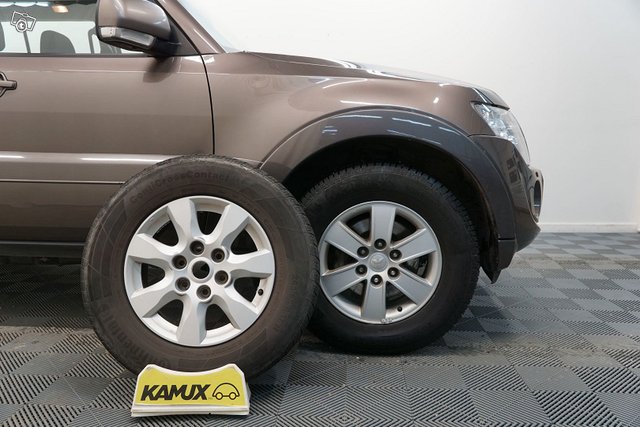 Mitsubishi Pajero 18