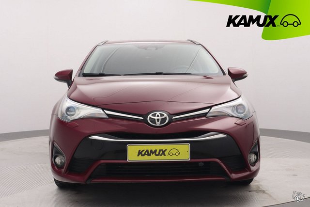 Toyota Avensis 9