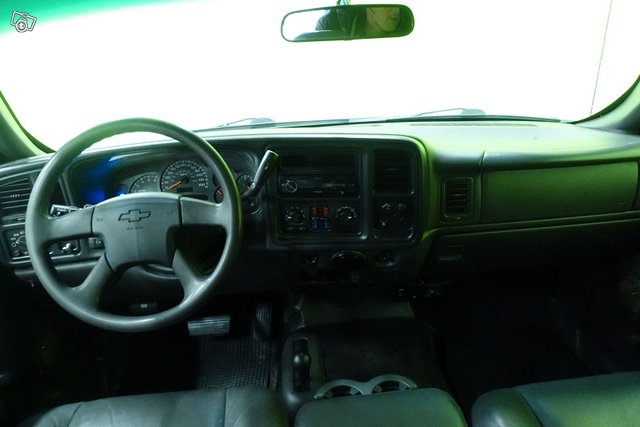 Chevrolet Silverado 16