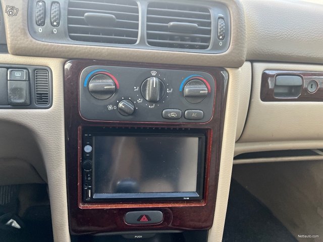 Volvo V70 9