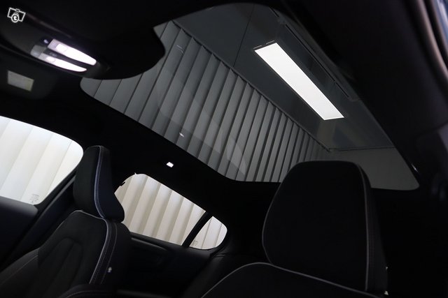 Volvo C40 11
