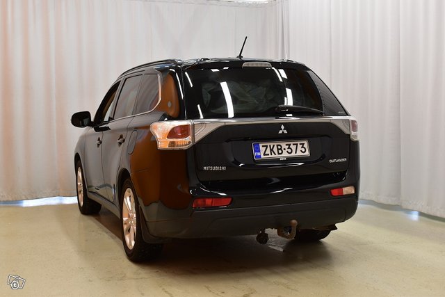 Mitsubishi Outlander 5