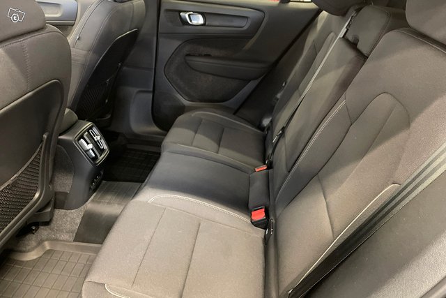 Volvo C40 25