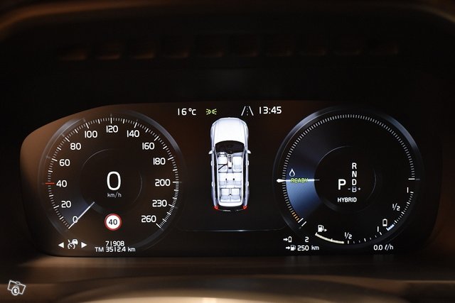 Volvo XC90 19