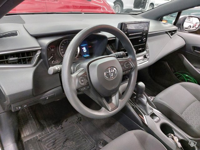 Toyota Corolla 13