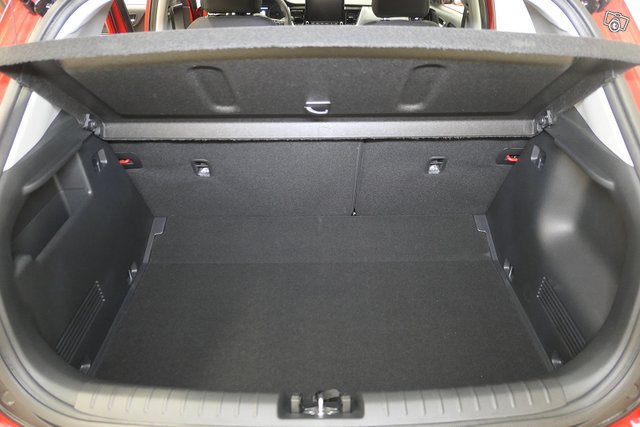 KIA STONIC 6