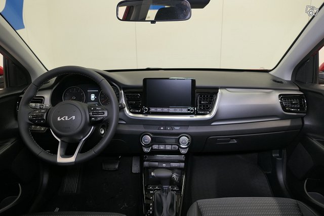 KIA STONIC 10