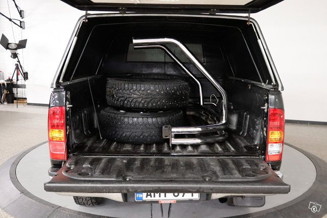 Toyota Hilux 11