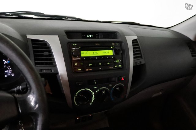 Toyota Hilux 14