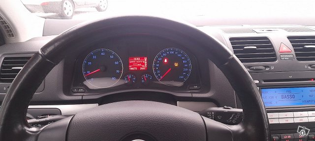 Volkswagen Golf 9
