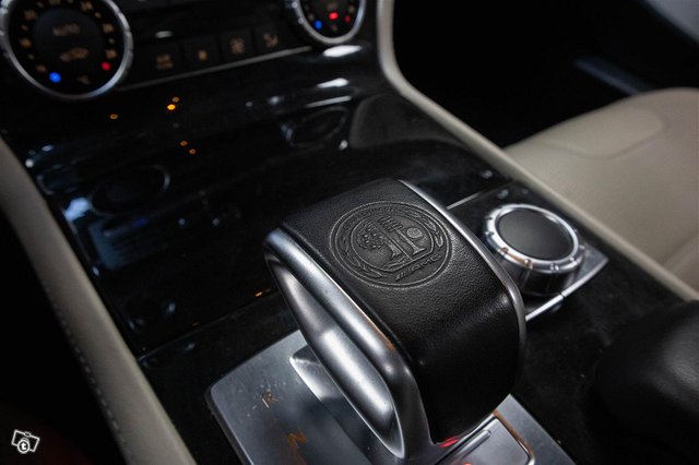 Mercedes-Benz SL 63 AMG 21