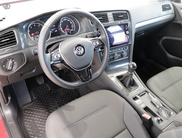 Volkswagen Golf 8