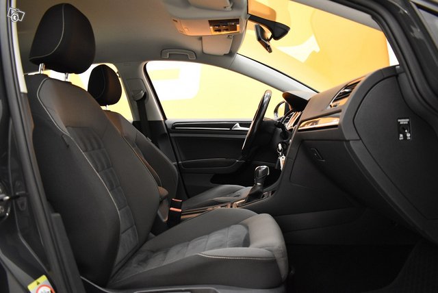 Volkswagen Golf 9