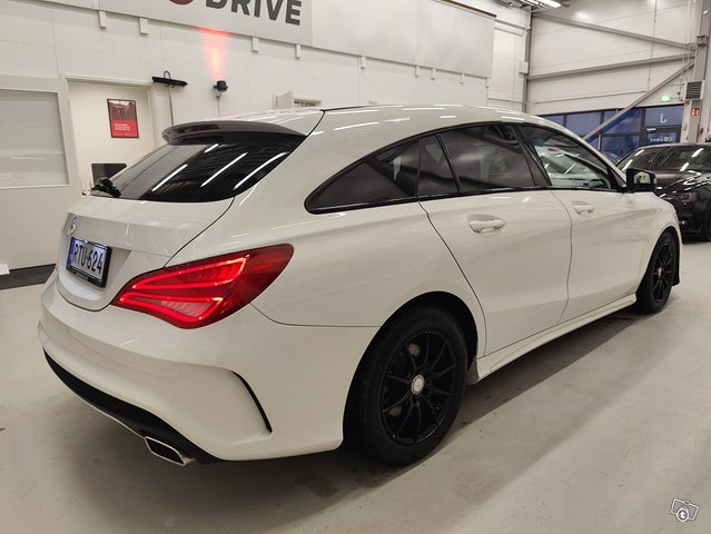 Mercedes-Benz CLA 5