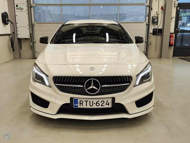 Mercedes-Benz CLA 7