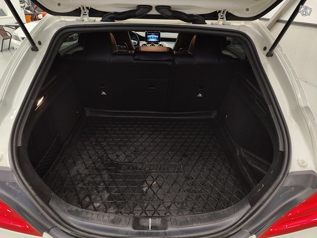 Mercedes-Benz CLA 11