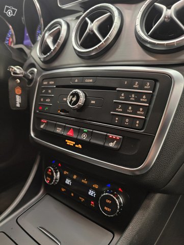 Mercedes-Benz CLA 13