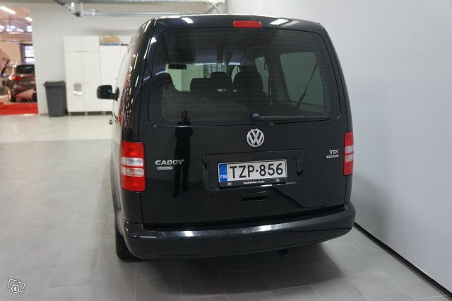 VOLKSWAGEN Caddy Maxi 5