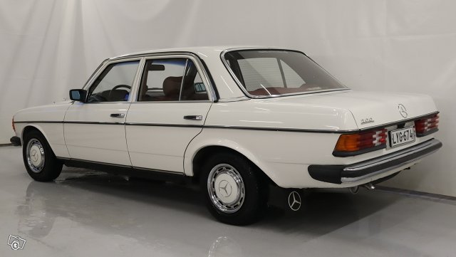 Mercedes-Benz 200 8