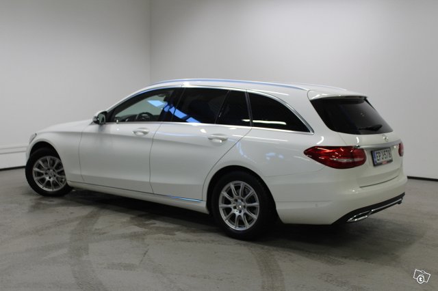 Mercedes-Benz C 8