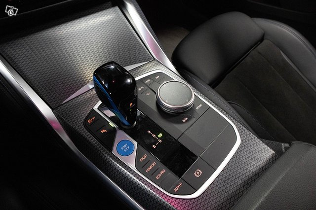 BMW I4 18