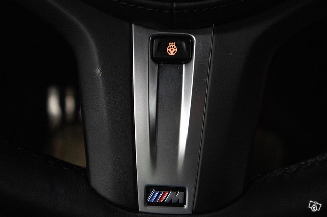 BMW I4 23