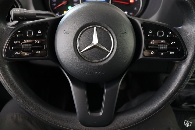 Mercedes-Benz Sprinter 16