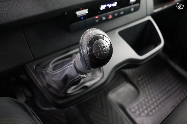 Mercedes-Benz Sprinter 18