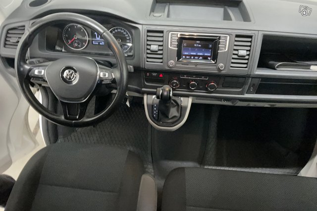 VOLKSWAGEN Transporter 7