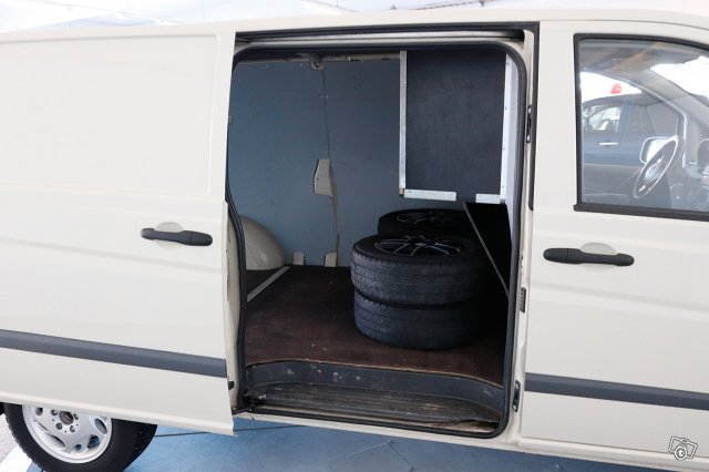 Mercedes-Benz Vito 13