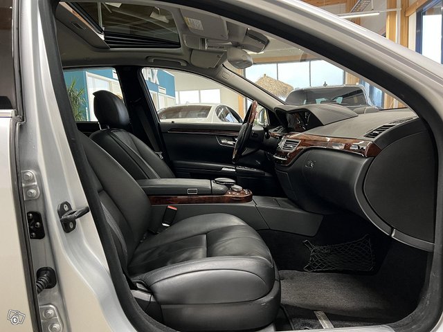 Mercedes-Benz S 10