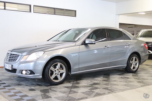 Mercedes-Benz E