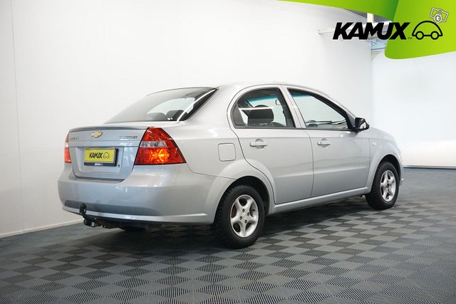 Chevrolet Aveo 4