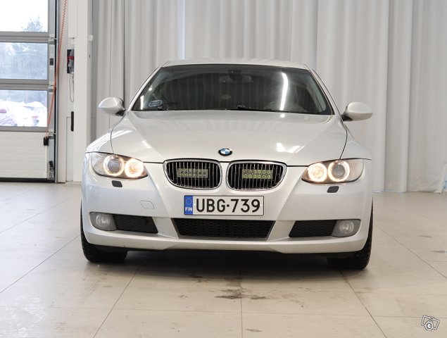 BMW 325 2