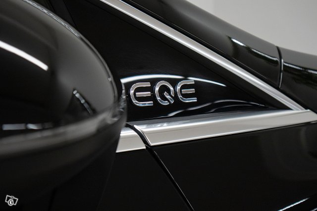 Mercedes-Benz EQE 12