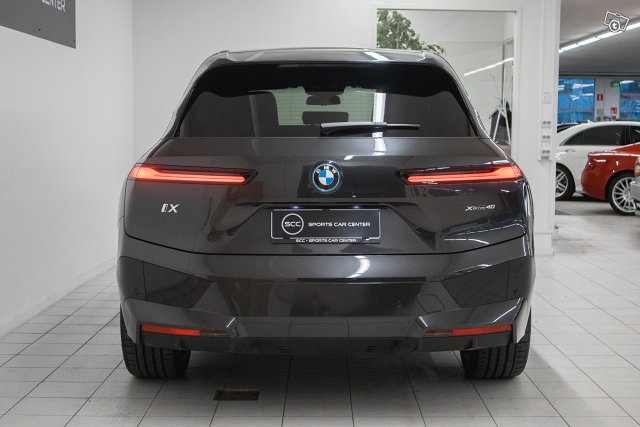 BMW IX 3