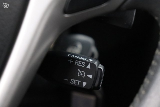 Toyota Verso 18