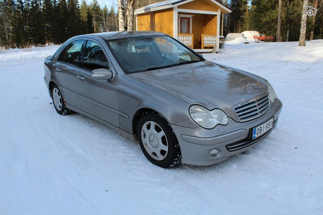 Mercedes-Benz 180, kuva 1