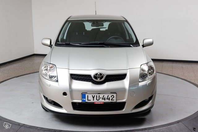 Toyota AURIS 2