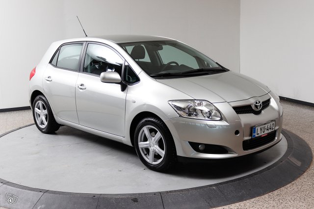 Toyota AURIS 3