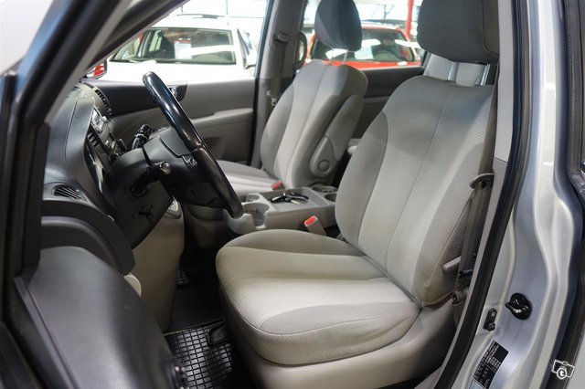 Kia Carnival 9