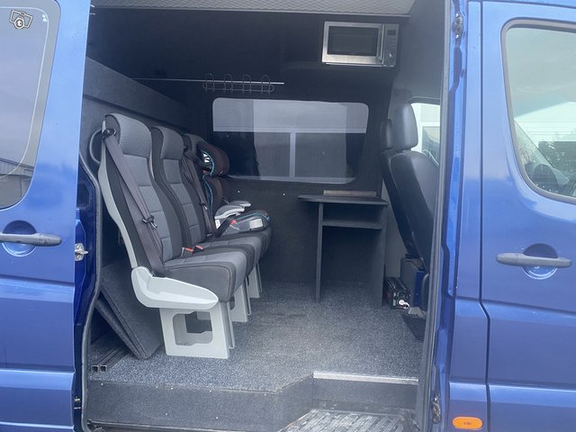 Mercedes-Benz Sprinter 8